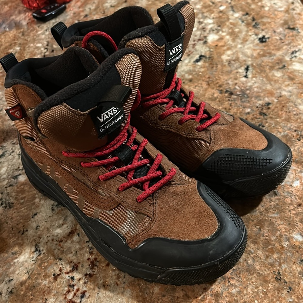 Vans Goretex boots size 8.5